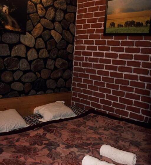 디럭스 룸, Corbett Safari Room & Adventure