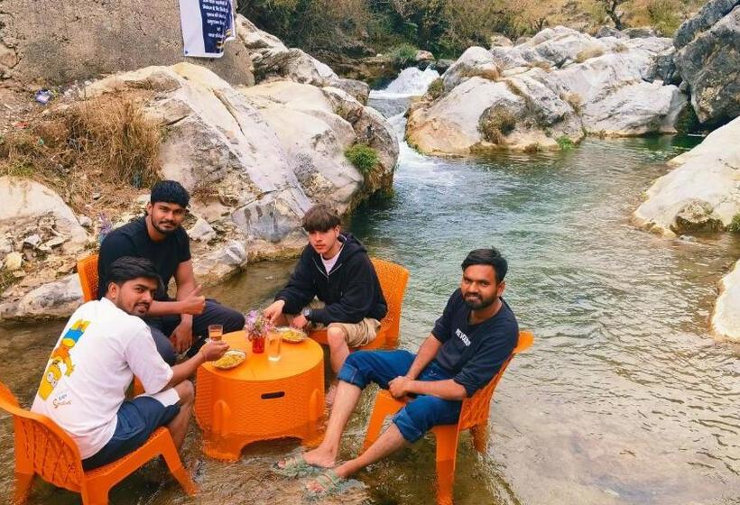 스탠다드 룸 킹사이즈 침대, Rivulet Resort & Camping