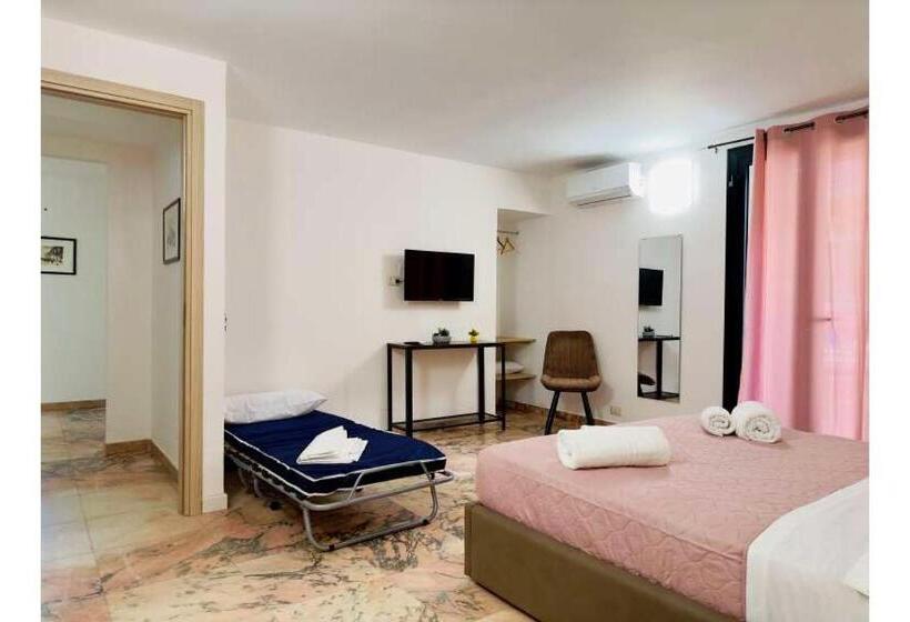 标准三人间, Unique Rooms In Centro Città Bagno Privato E Climatizzatore