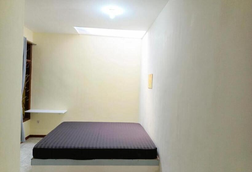 Семейный Номер, Bebek Kuning Residence