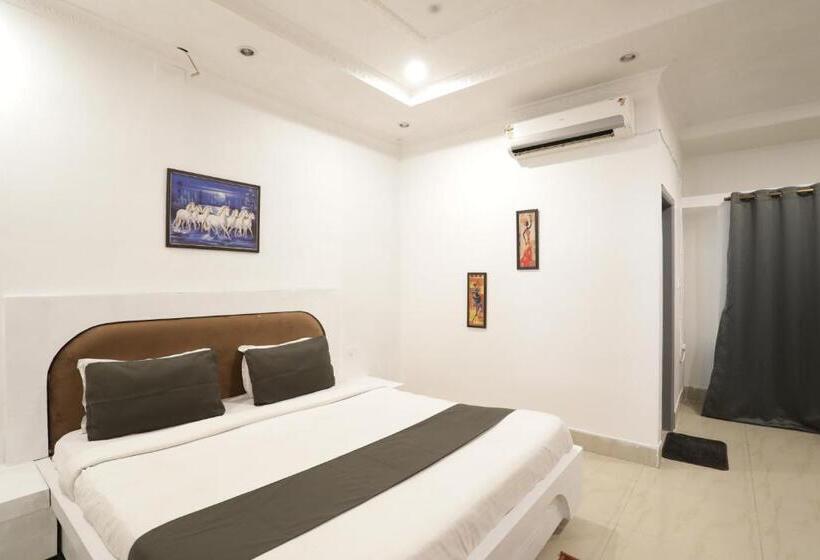 Номер Deluxe Кровать Кинг, Hi5 Stay Near Care Hospital By Morservices
