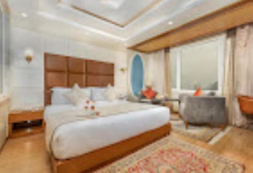 Номер Deluxe, Meerz , Srinagar