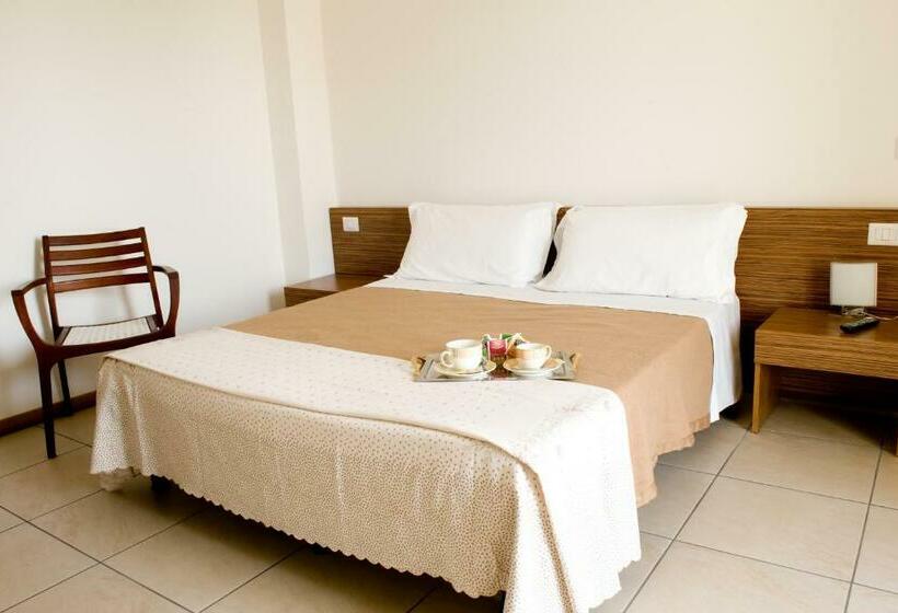 Номер Стандарт, B&b Daniel