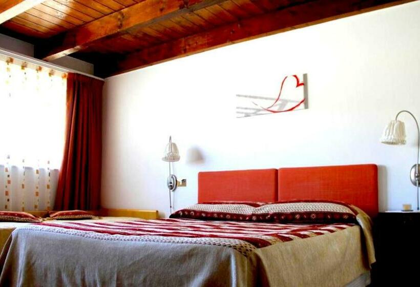 庭の見えるスタンダードトリプルルーム, B&b La Betulla