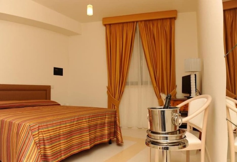 标准间, Albergo Le Dodici Lune