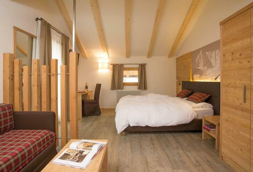 جناح جونيور, Eccher 3 Stelle Superior