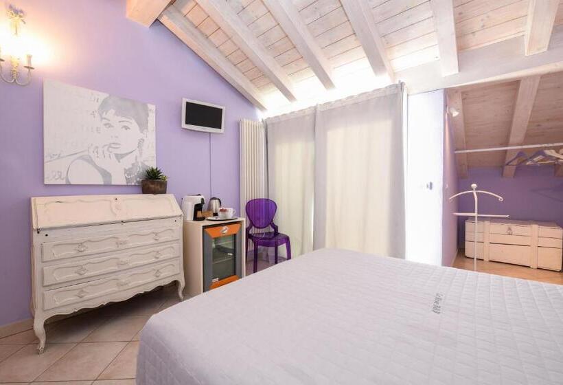 Номер Стандарт с Балконом, Le Rêve   Lake View Rooms