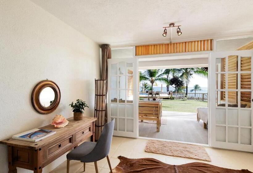 سوییت جونیور با چشم‌انداز دریا, Surfers Bay Resort