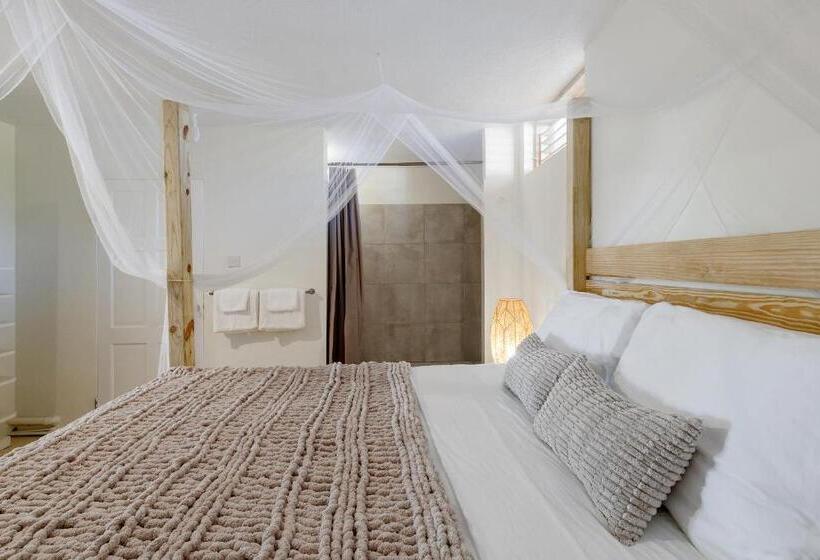 سوییت جونیور با چشم‌انداز دریا, Surfers Bay Resort