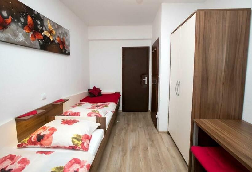 اتاق استاندارد با بالکن, Accommodation Resman