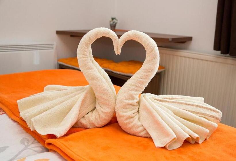 اتاق استاندارد با بالکن, Accommodation Resman