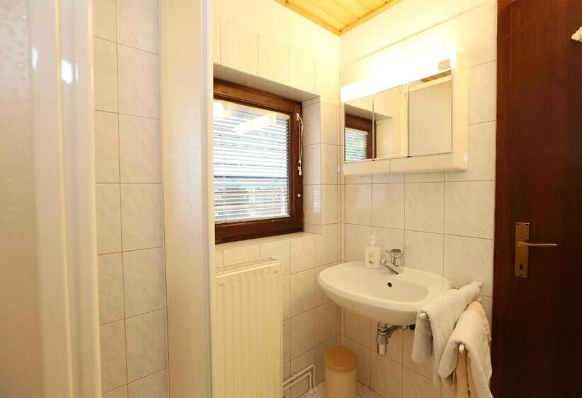 اتاق استاندارد, Accommodation Resman