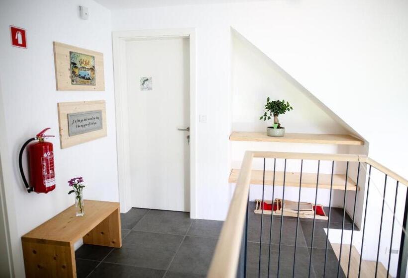 سوییت خانوادگی, Eco Boutique Hotel Ams Beagle