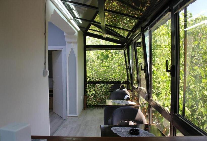 اتاق استاندارد با بالکن, Hostel 42