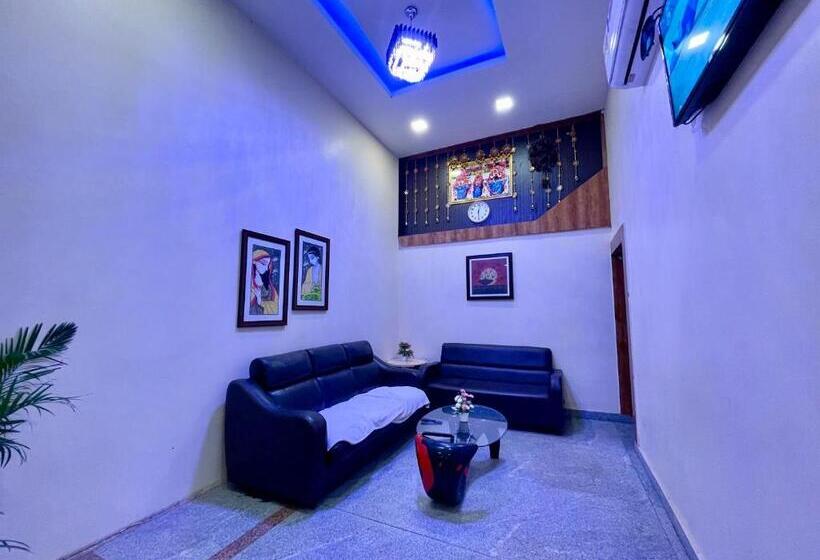 غرفة ديلوكس, A One Palace ! Puri   ᴺᵒ ᵉᵈⁱᵗᵉᵈ ᵖʰᵒᵗᵒ ʷᵉ ᵃʳᵉ ᵍᵉⁿᵘⁱⁿᵉ ʷᵉ ˢʰᵃʳᵉ ʳᵒᵒᵐ ᵛⁱᵈᵉᵒ