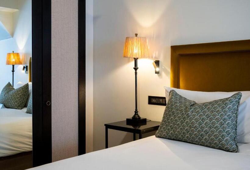 Люкс Deluxe Кровать Кинг, Anew Hotel Hilton Pietermaritzburg