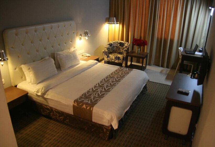 이그제큐티브 스위트, Ritz Garden Hotel Manjung