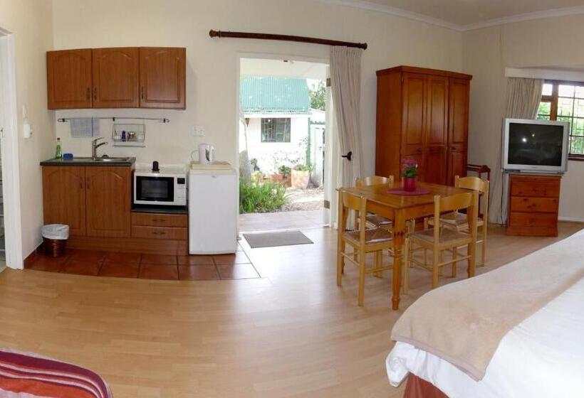 Семейный Номер, Somer Place B&b