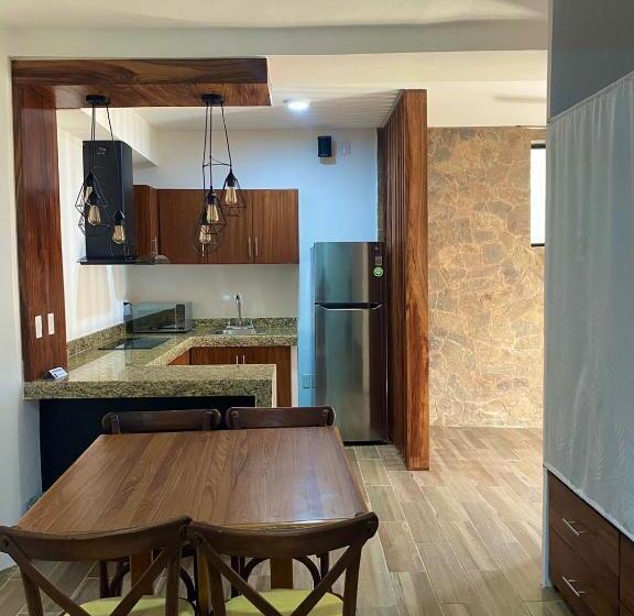 סוויטה דלוקס, Boutique Eden Costa