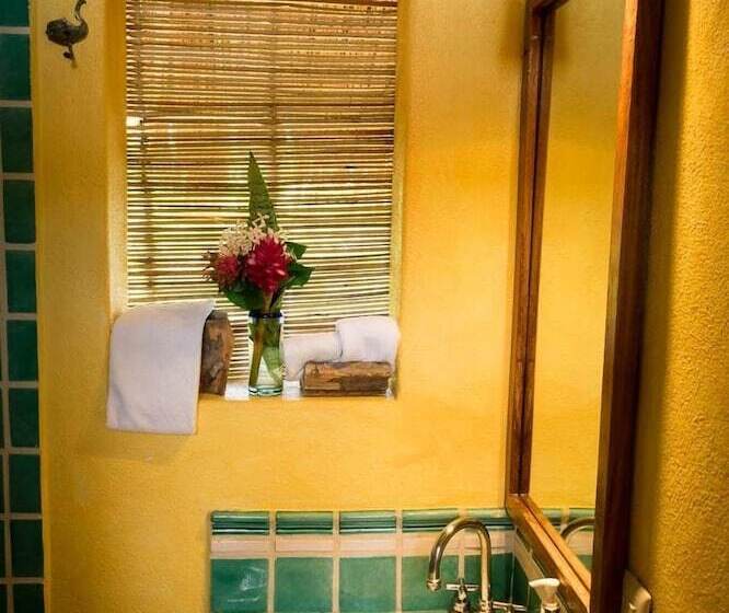 Standard - Neljän hengen huone, Näköala uima-altaalle, Casa Villa Magnolia