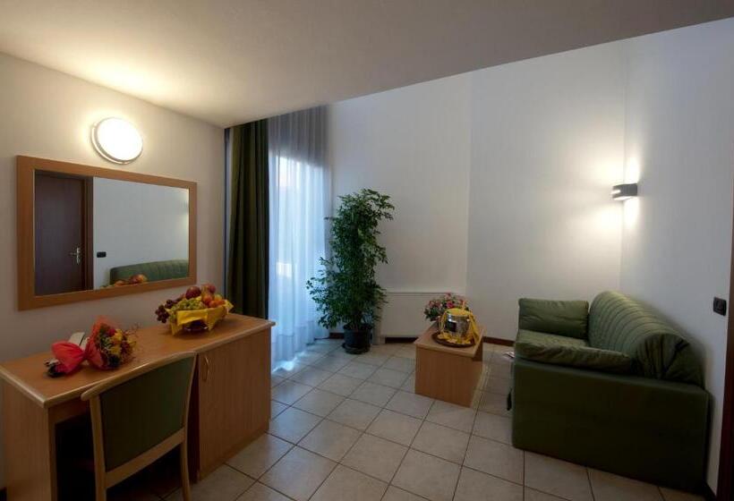 Четырехместный Номер Superior, Roma