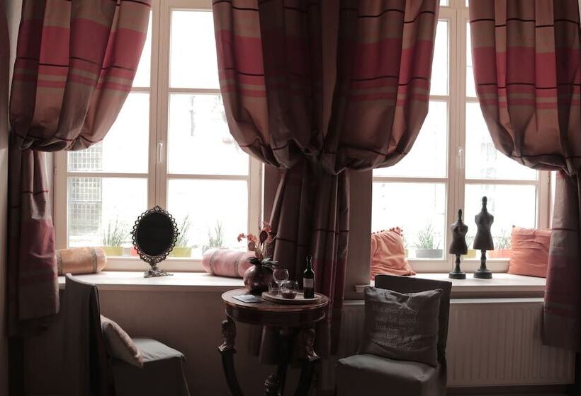 Номер Стандарт, B&b Con Ampère