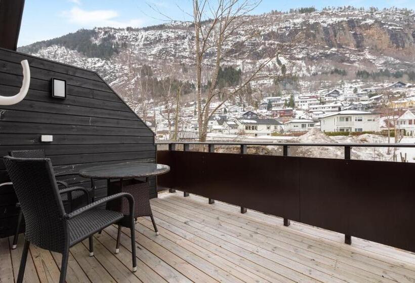 Полулюкс, Gaupnetunet Hotell Og Hytter