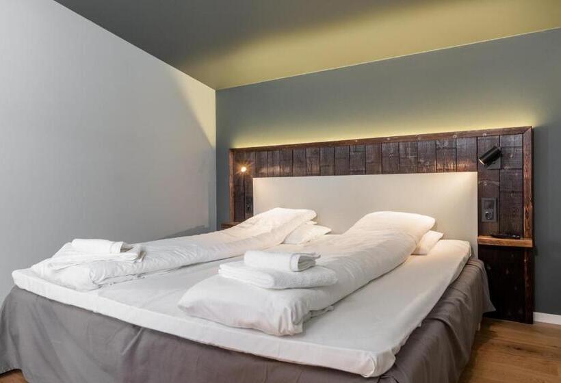 Полулюкс, Gaupnetunet Hotell Og Hytter