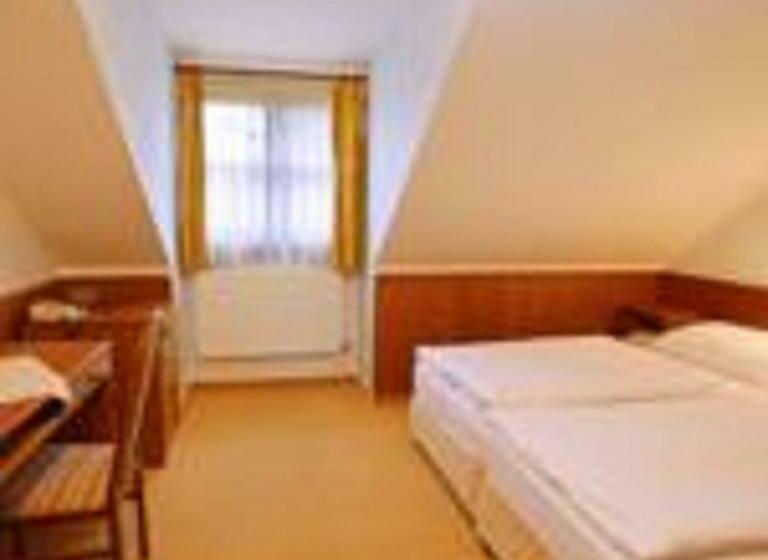 Standard Egyágyas Szoba, Floret