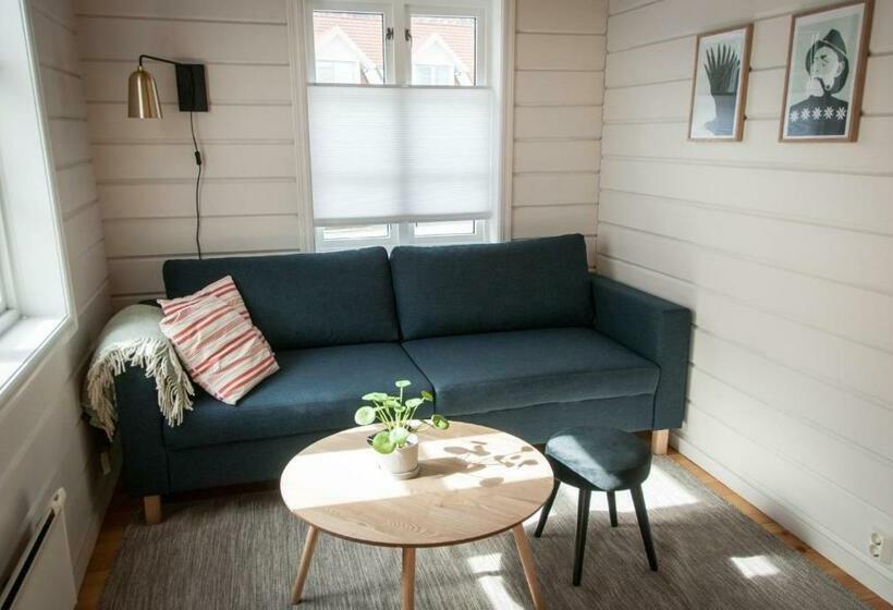 带1个卧室的带海景的公寓, Lødingen Brygge