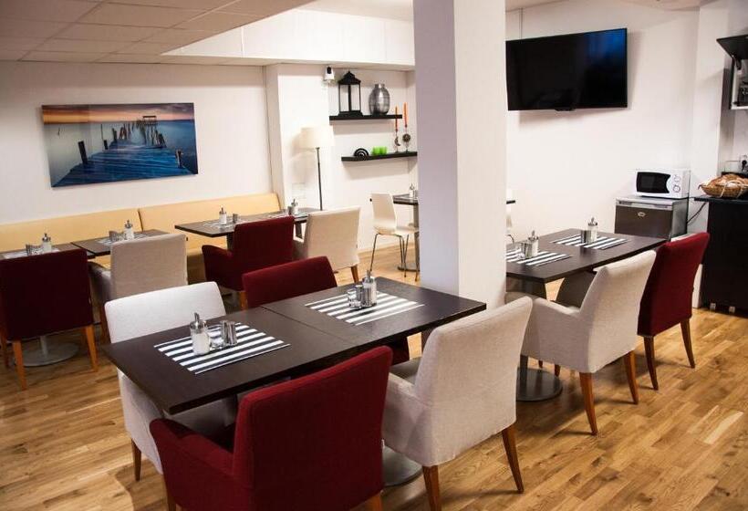 Номер Стандарт Индивидуальный, Stay Xtra Hotel Kista