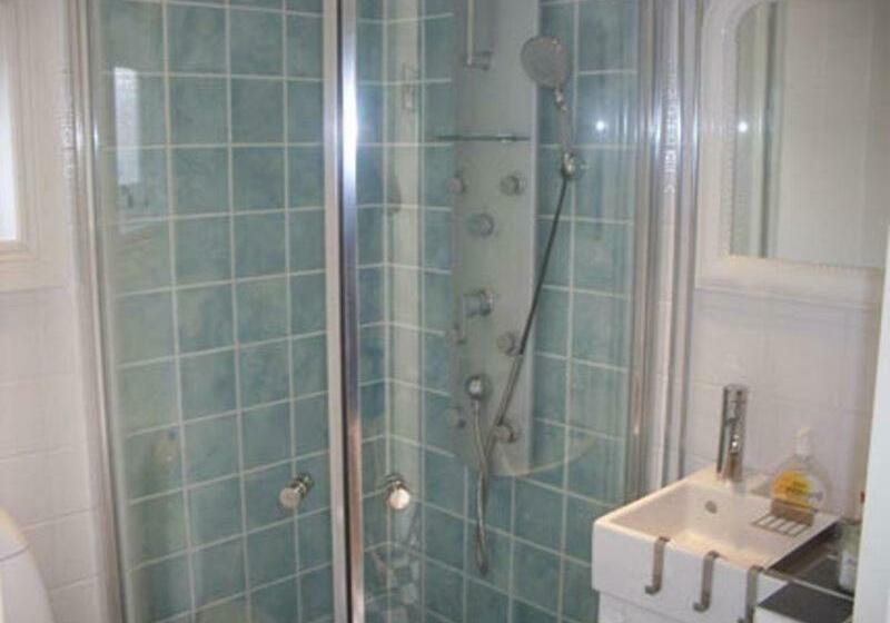 Апартаменты 2 Спальни, Augustas Bed & Breakfast