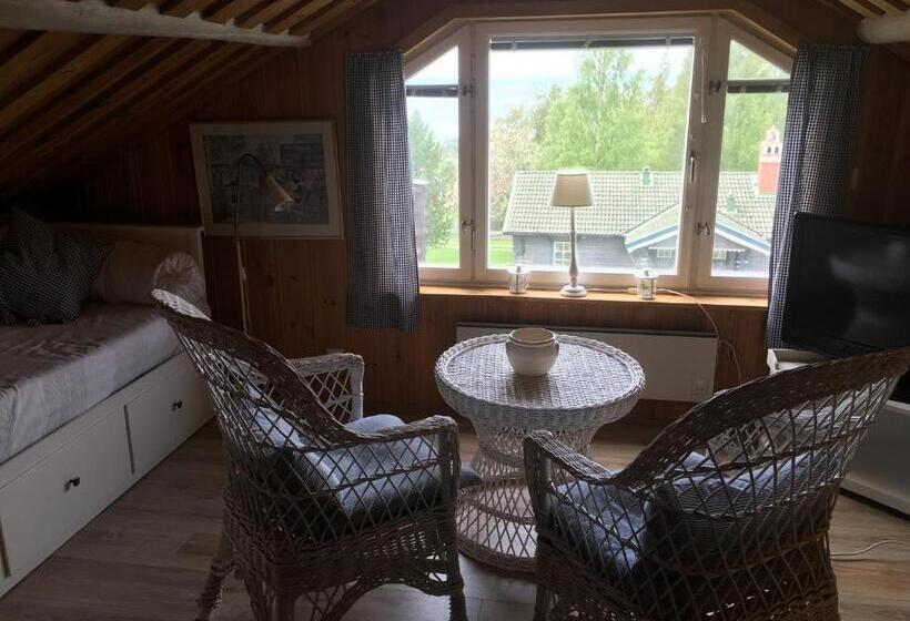 Дом 1 Спальня, Augustas Bed & Breakfast
