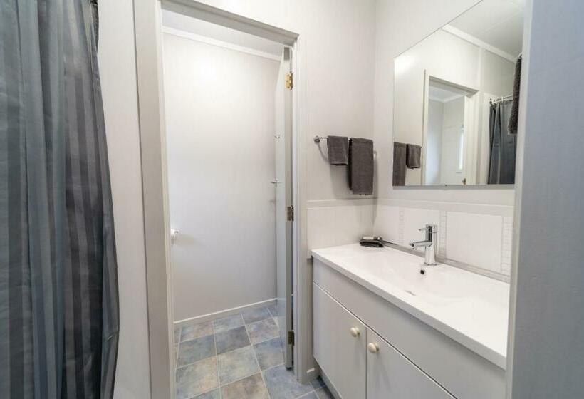 إستوديو قياسى, Kensington Motel