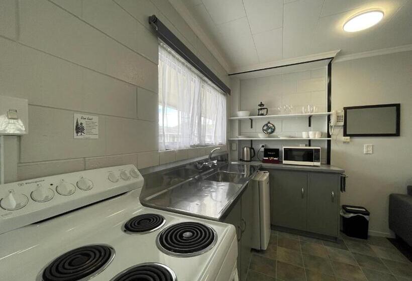 إستوديو قياسى, Kensington Motel