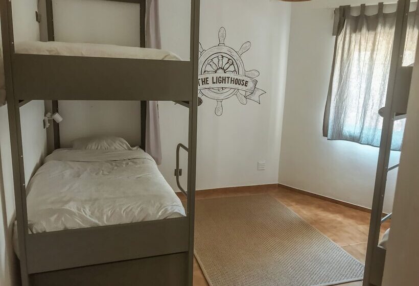 공동 객실, The Lighthouse Hostel