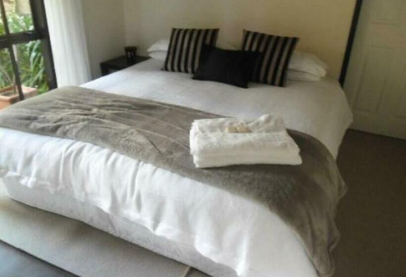 Апартаменты 2 Спальни, Waters Edge B&b