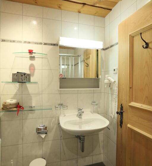Standard room with outdoor bath, B&b Stiffler Huus