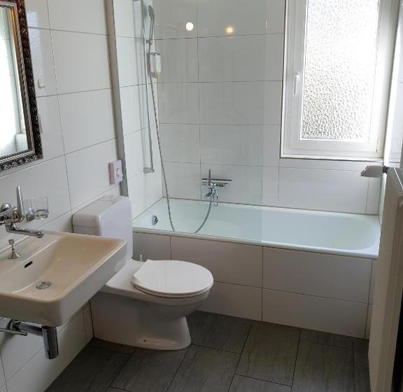 带阳台两卧公寓, Bnb Haus Weibel