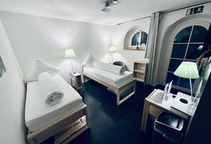 Номер Стандарт, Bed Bike And Breakfast Olten