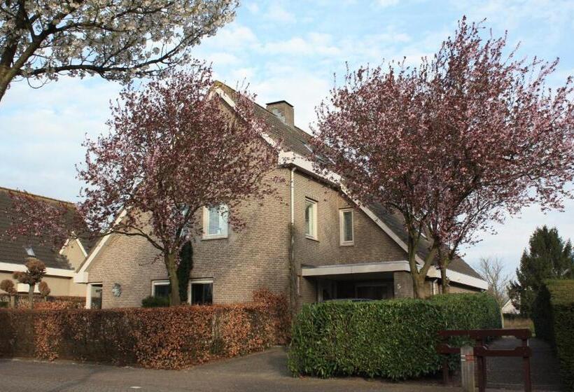 带1个卧室的带阳台的公寓, Magnolia Appartement