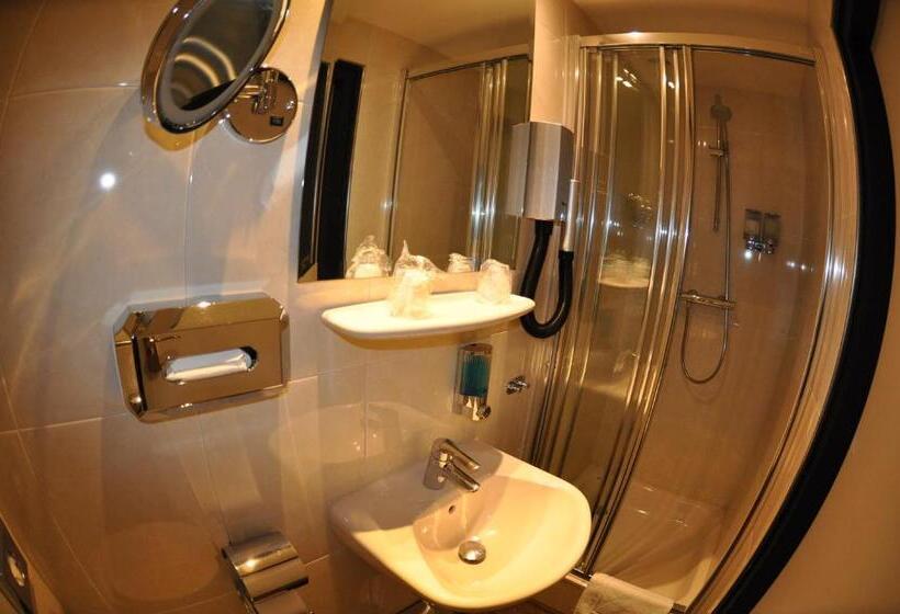 基本间, Budget Hotel Le Beau Rivage