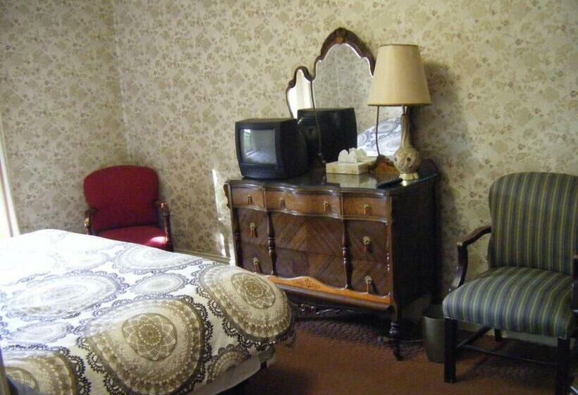 バス共有のスタンダードルーム, Auberge Des Arts Bed And Breakfast