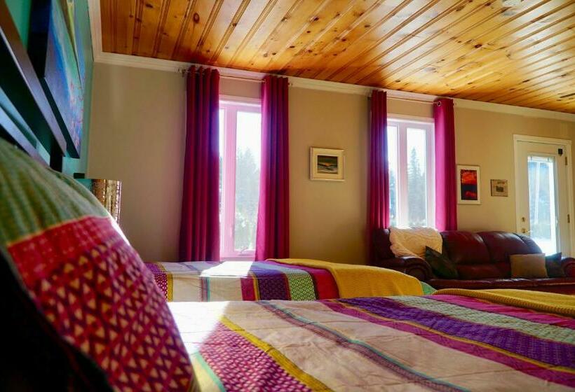 Четырехместный Номер Стандарт, Gîte De La Montagne Enchantée