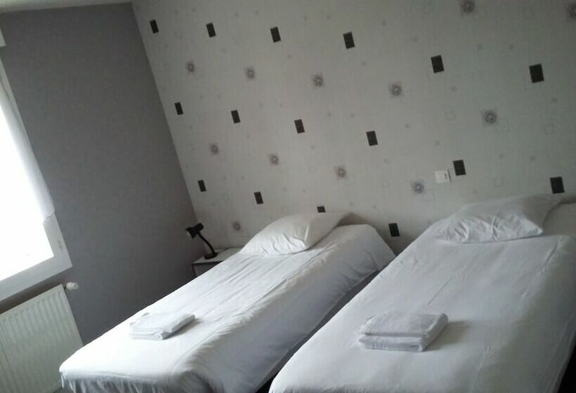 Номер Стандарт, Hôtel Les Pins