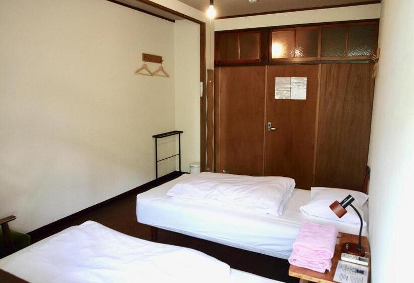 Номер Стандарт Совместная Ванная, Yuzan Guesthouse