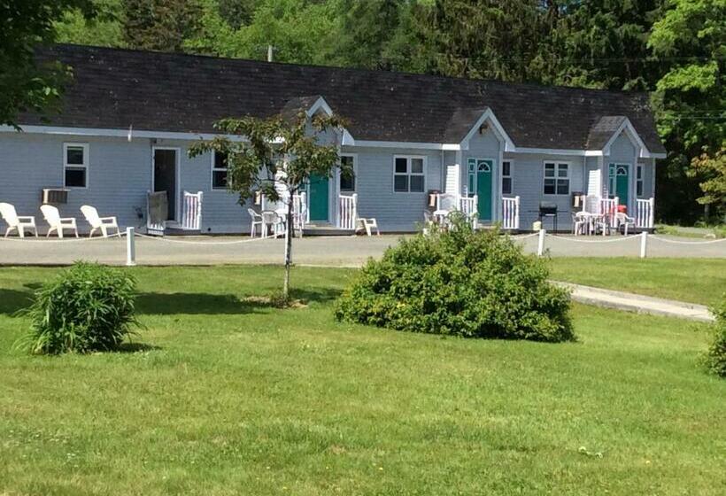 Familiesuite, Homeport Motel