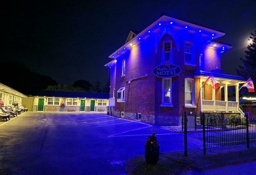 Номер Стандарт 2 Двуспальные Кровати, Maple Leaf Motel