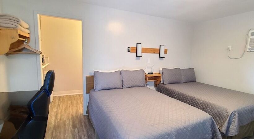 Номер Стандарт 2 Двуспальные Кровати, Maple Leaf Motel