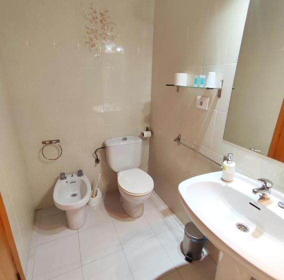 Номер Стандарт, Hostal Neus